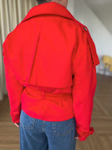 Veste en velours côtelé ceinturée
