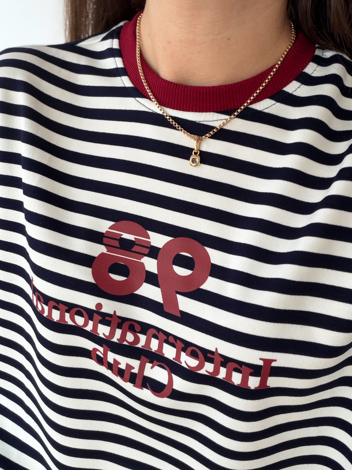 Sweat rayé marine liseré bordeaux