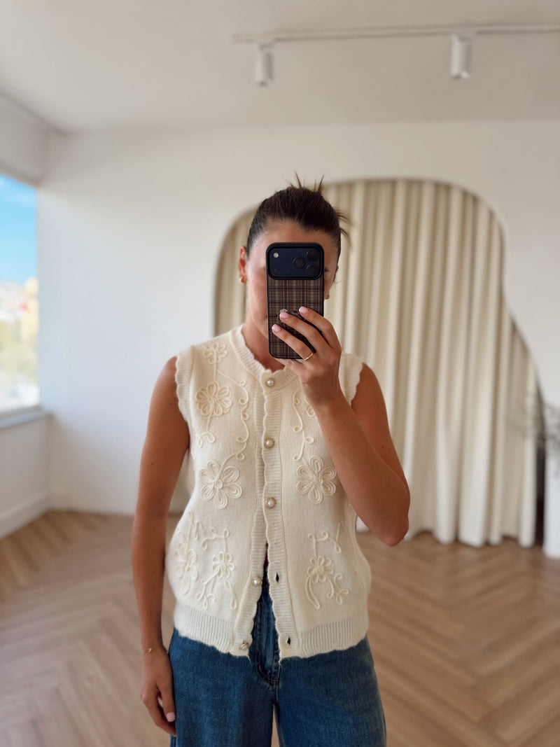 Gilet en maille à boutons perles