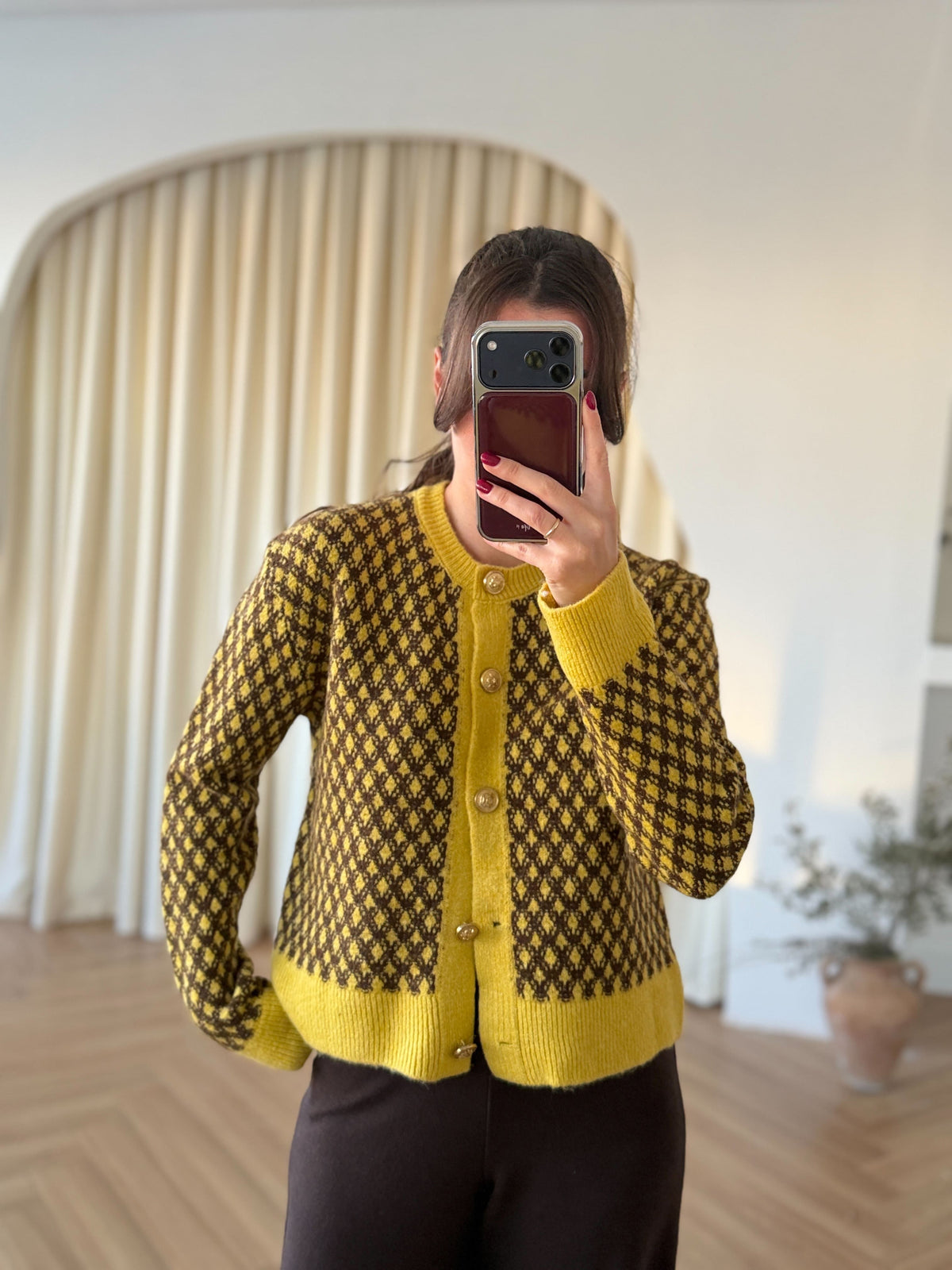 Cardigan jaune à motifs