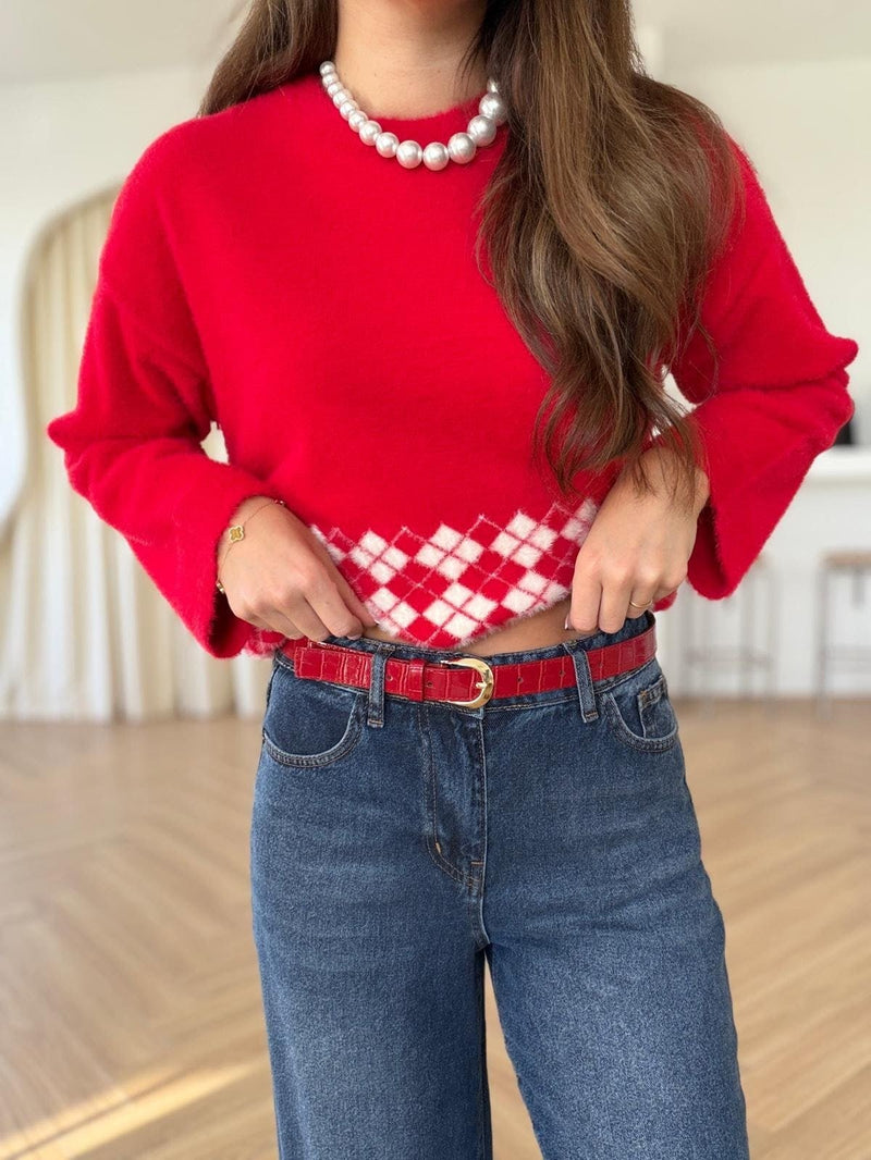 Jean droit à ceinture rouge