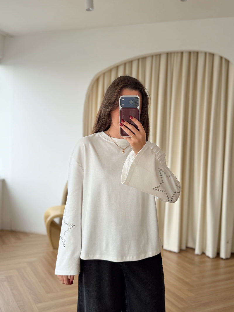 Sweat à étoiles cloutées
